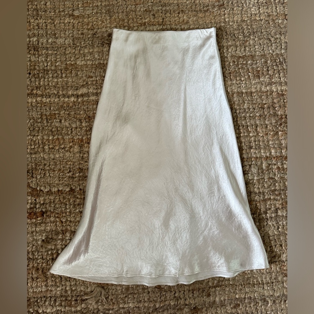 Aritzia Babaton cream midi skirt